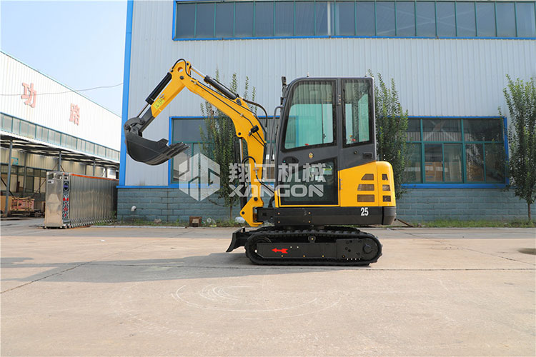 小型挖掘機(jī) 小型挖掘機(jī)