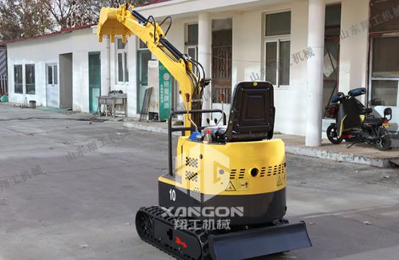 小型挖掘機(jī) 小型挖掘機(jī)